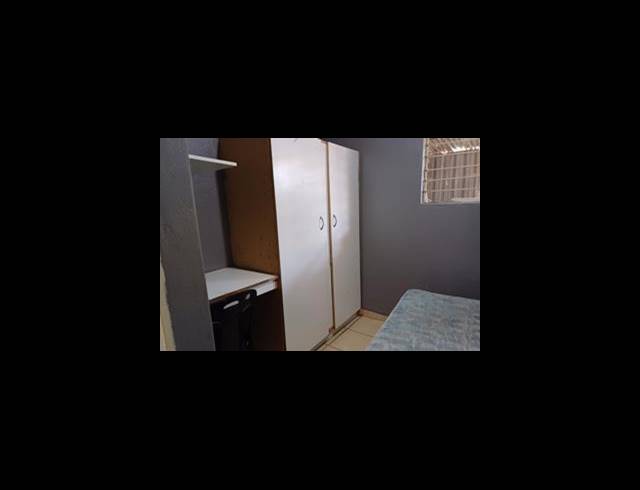 23 BEDROOM HOUSE FOR SALE IN BEDWORTH PARK